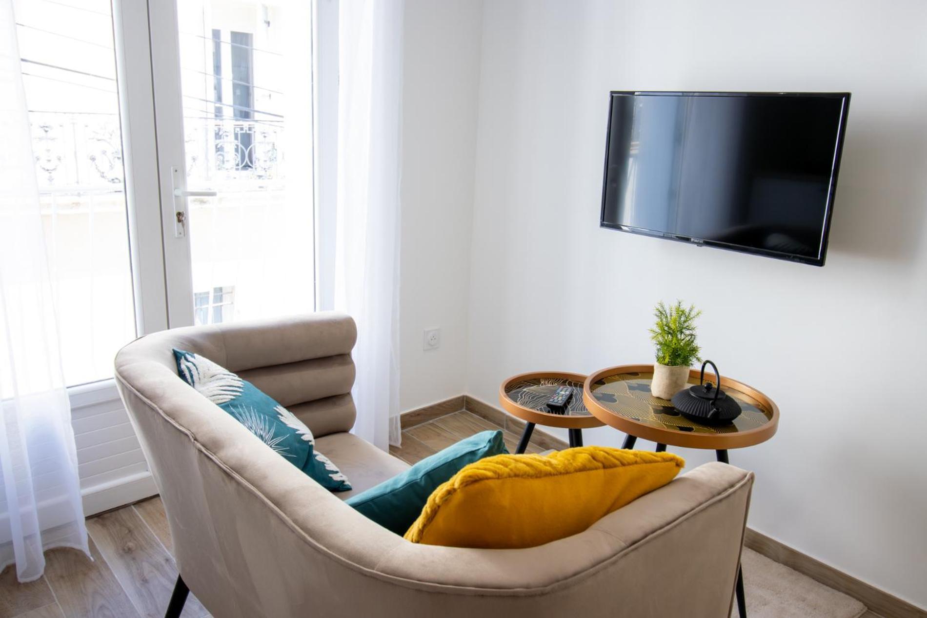 Апартаменты Charmant Studio Climatise 'Alma 1' - Beziers Centre - Wifi Fibre - Netflix Экстерьер фото